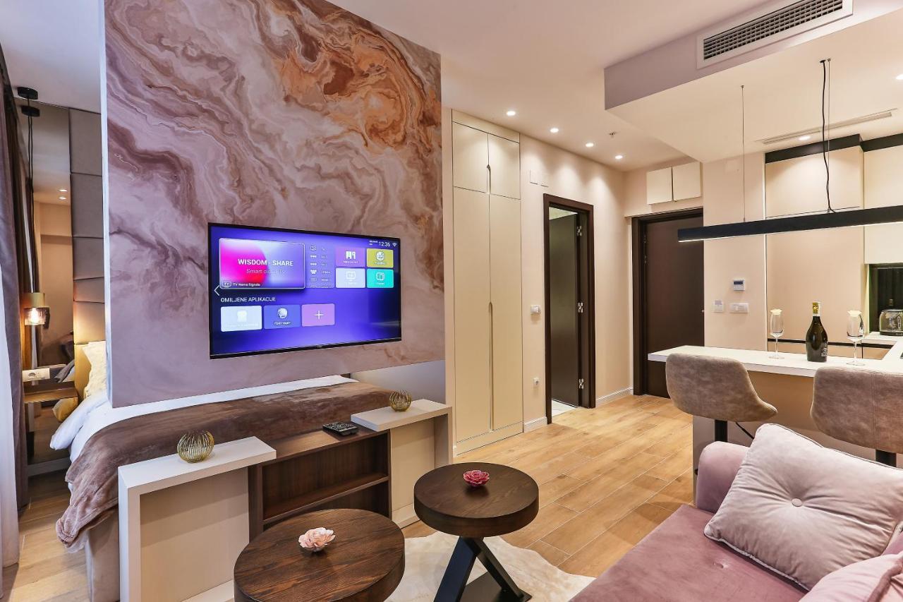 La Fiaba Rafailovici Apartment Екстериор снимка