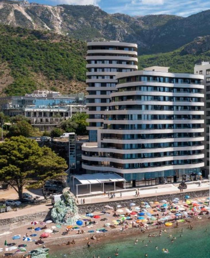 La Fiaba Rafailovici Apartment Екстериор снимка